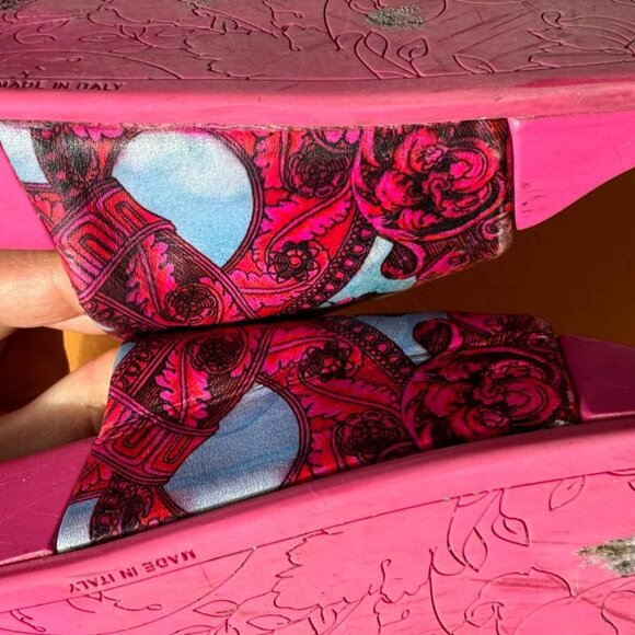 Authentic Versace Pink Baroque Medusa Head Slides - Bold & Stylish - Picture 10 of 12